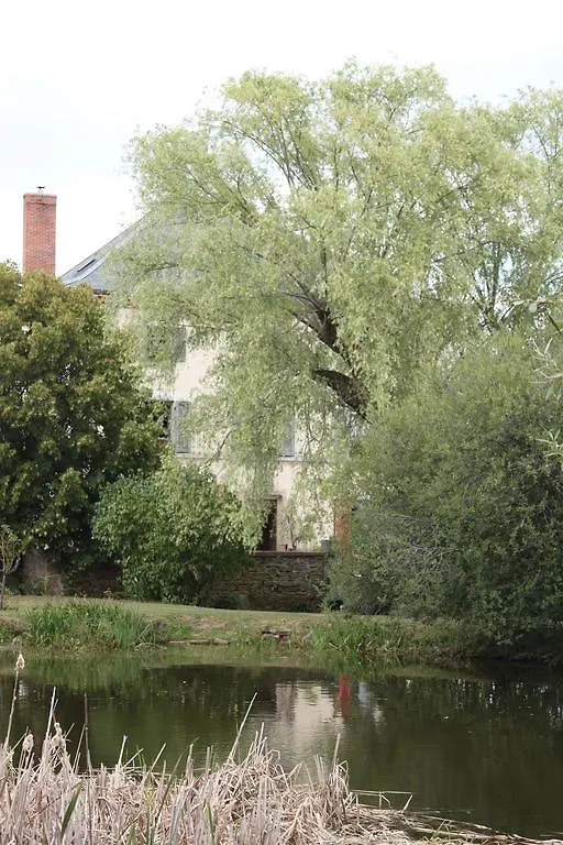 Le Rezinet - Chambres D'Hotes Marcilly le Chatel 0*,